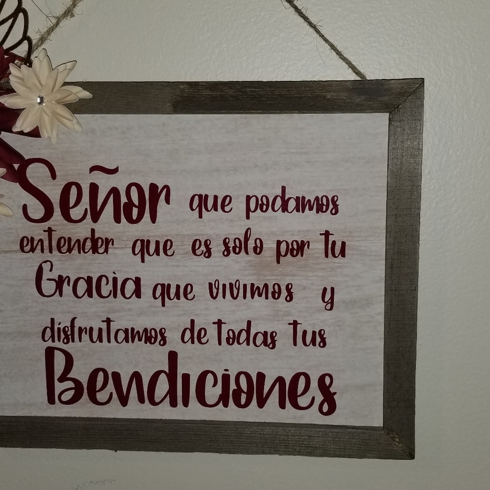 Decor - Picture 2 of 3